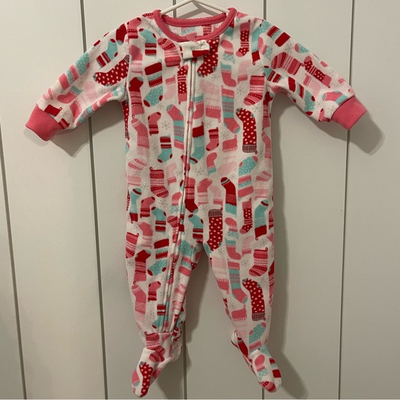 CARTER’S | Christmas Pajamas - Girl’s Pajamas - 6 Months. Onesie with st… - Picture 10 of 10